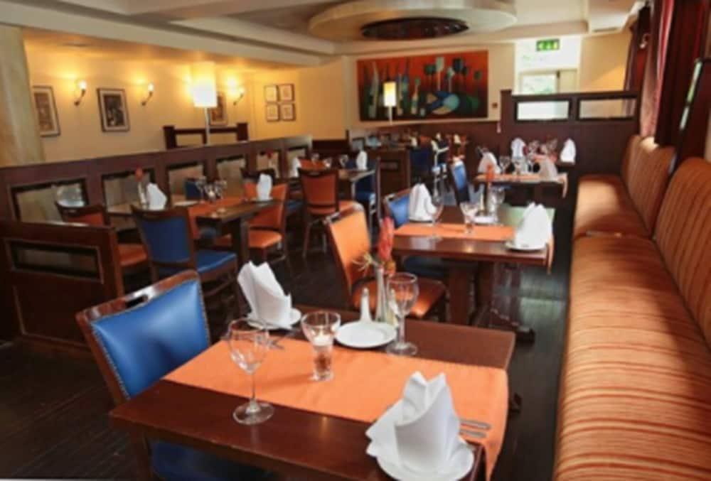 Killarney Riverside Hotel Esterno foto