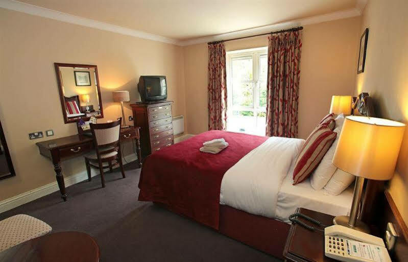 Killarney Riverside Hotel Esterno foto